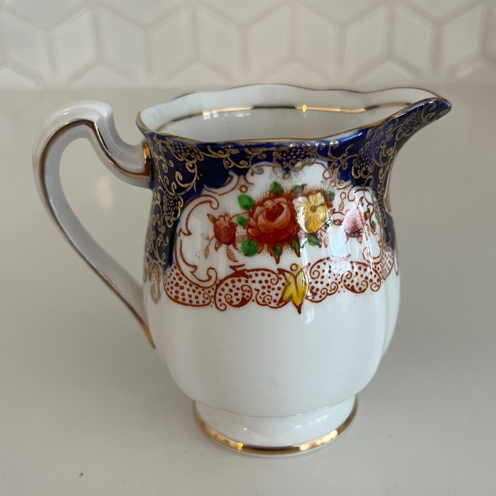 VINTAGE Royal Standard England Fine Bone China Cobalt Imari Creamer Dainty Fancy